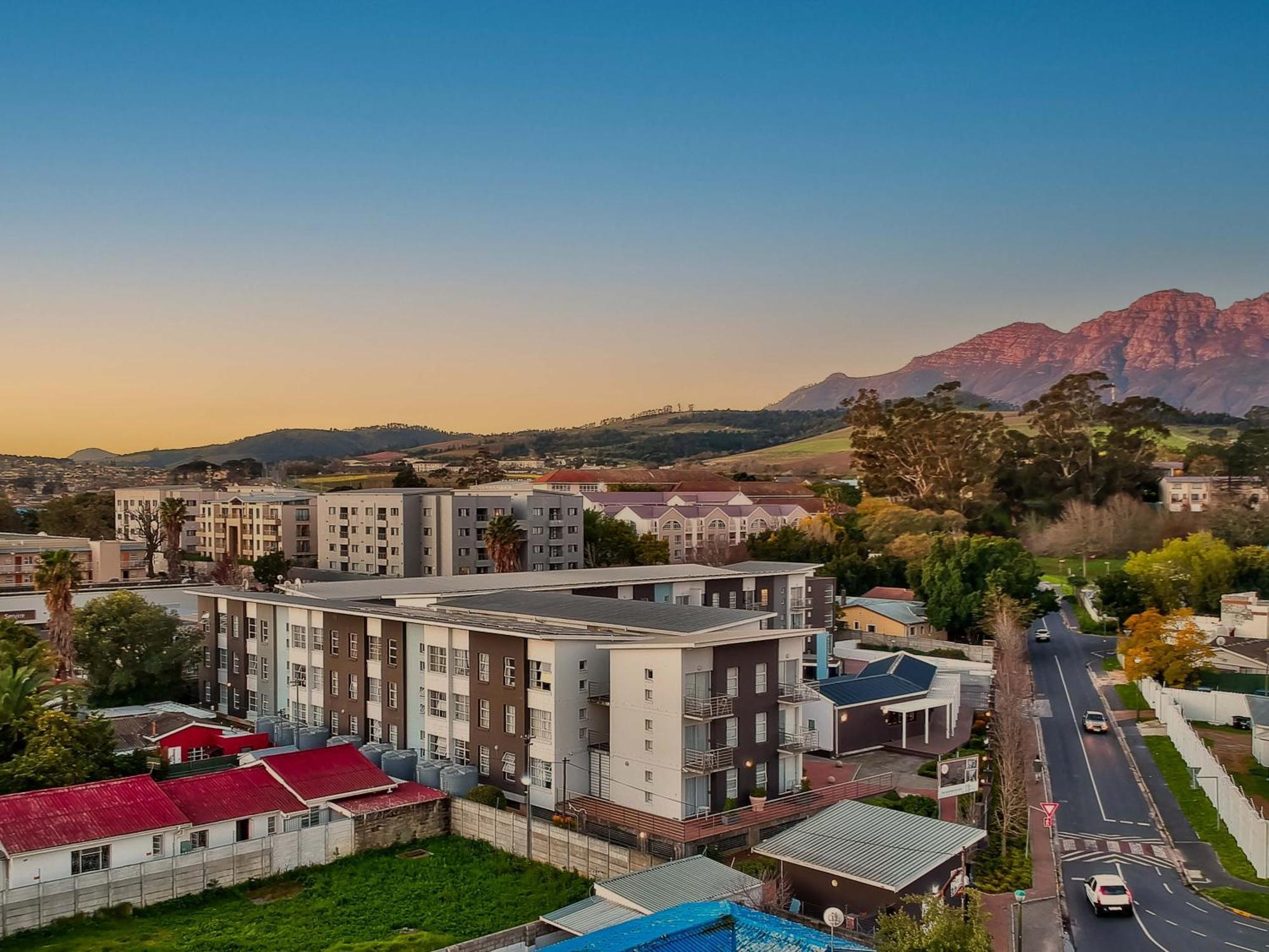 Wink Aparthotel Quiver Tree Στέλενμπος Εξωτερικό φωτογραφία